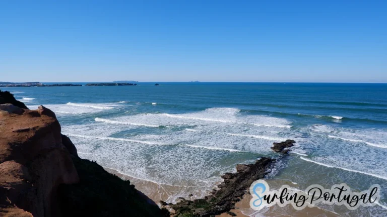 Detail of the waves breaking at Almagreira surfing spot